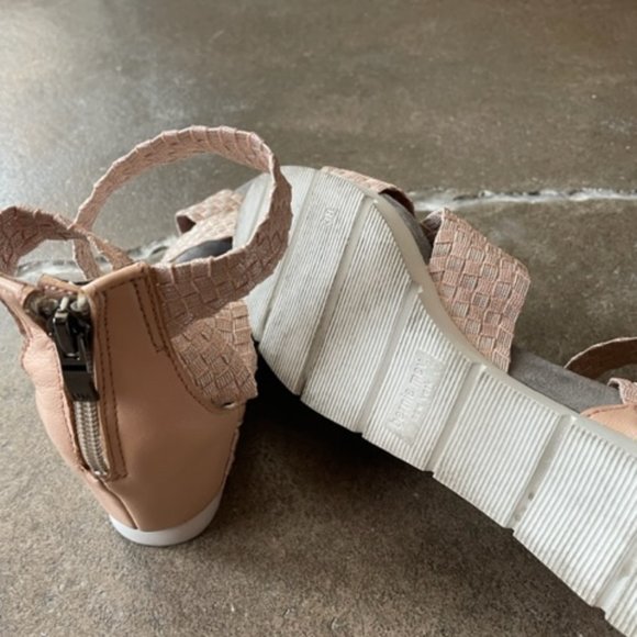 Bernie Mev August Sandals - Picture 5 of 6